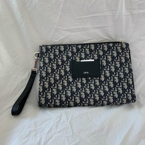 Dior zipped case